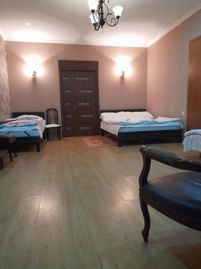 Historical Apartment In City Center Tbilisi Bagian luar foto