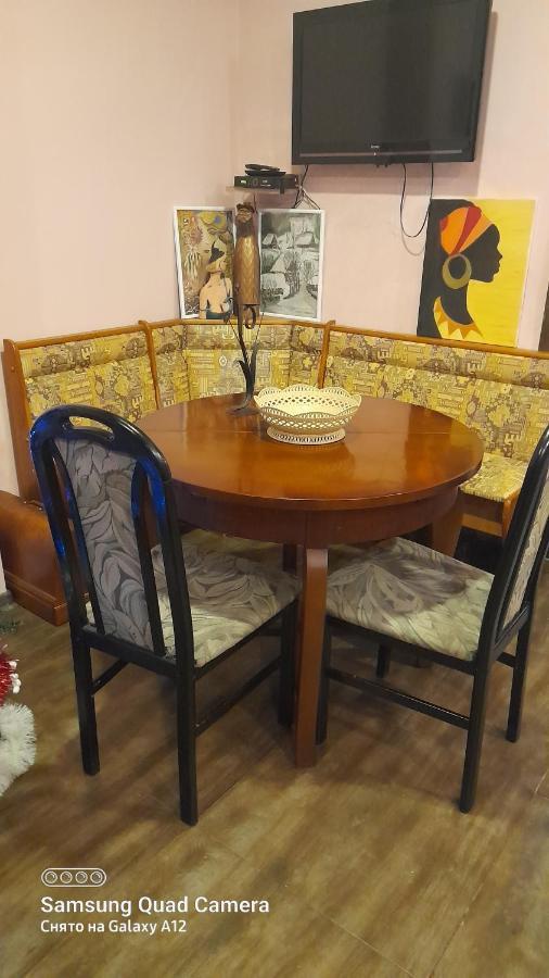 Historical Apartment In City Center Tbilisi Bagian luar foto