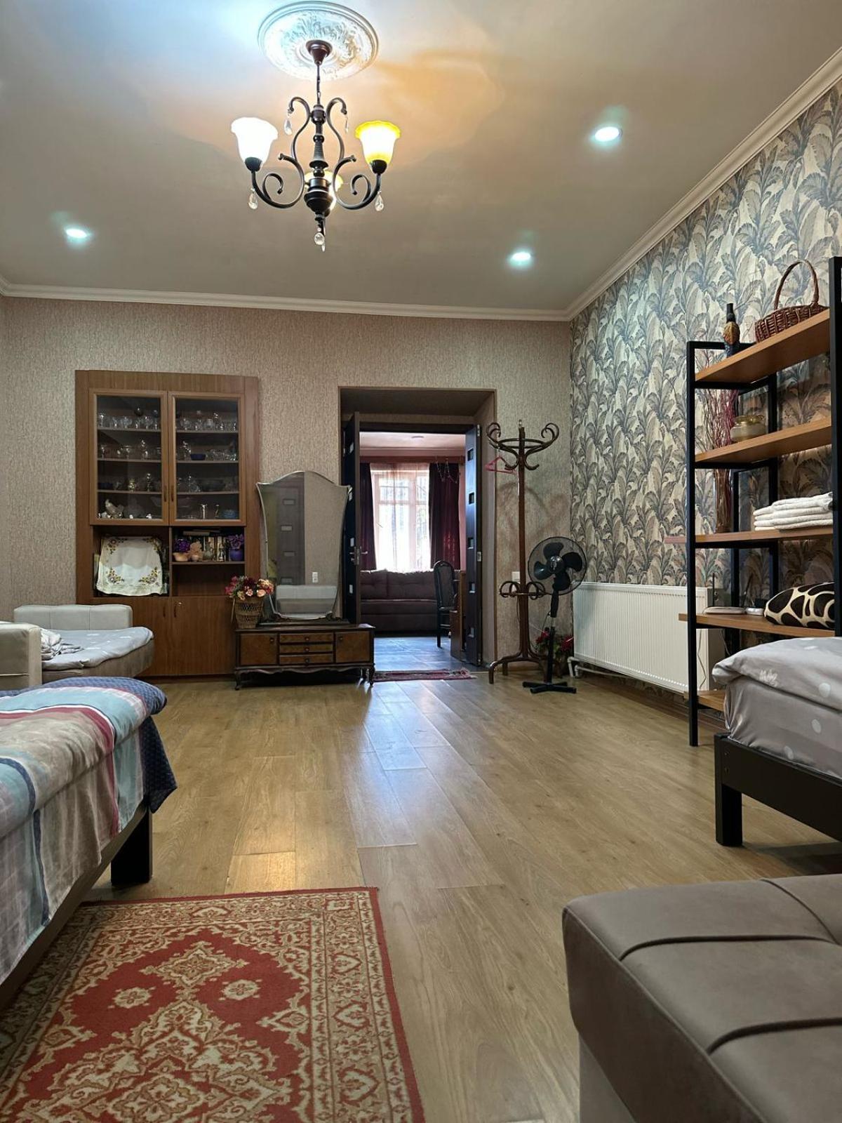 Historical Apartment In City Center Tbilisi Bagian luar foto